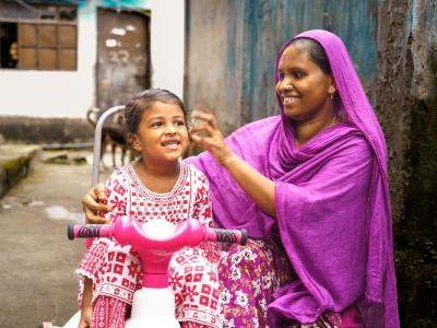 Taslima with her daughter