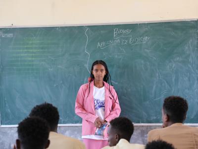 Yadani_in her Biology class