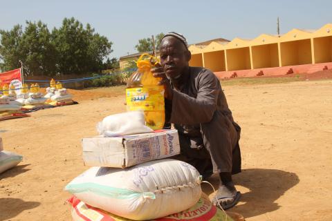 But today, everything has changed. Thanks to World Vision, I received rice, beans, salt, sugar, oil, and pasta. For others, this may seem simple... but for me, it is a life-saving action, a miracle. It's as if a huge weight had been lifted from my heart