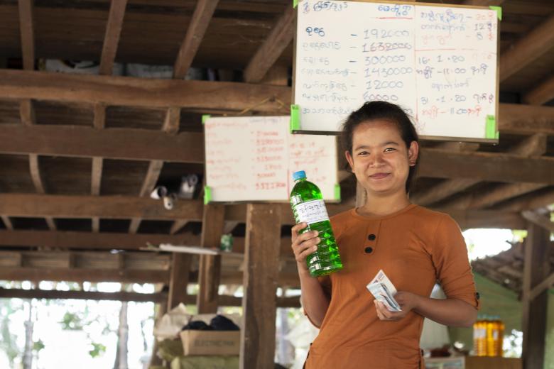 Young entrepreneur from Kyunthu Kyunthar producer group