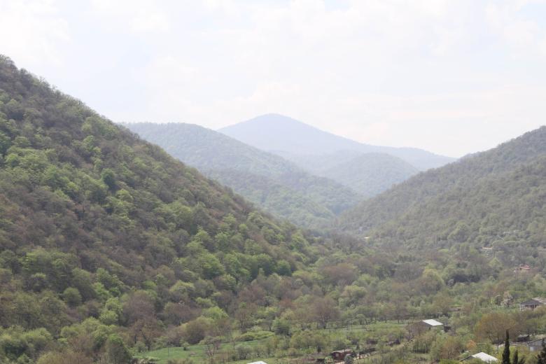 civilians affected by the fighting between Armenia and Azerbaijan forces