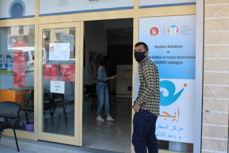 Hamza entering the Infohub