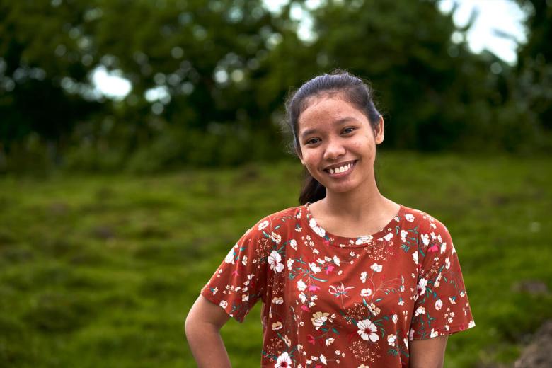 Ara loves reading and wants to become an author.