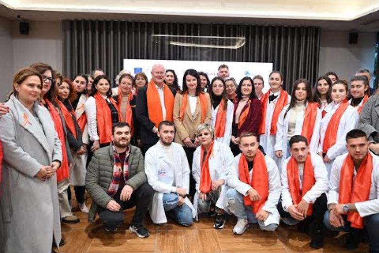 Nuk ka asnjë justifikim për dhunën ndaj vajzave dhe grave