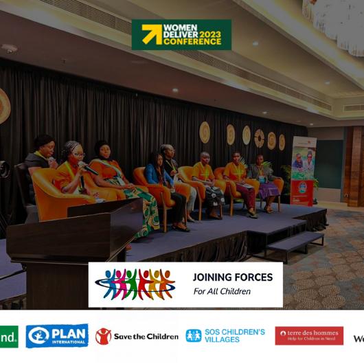 Des enfants intervenant à la Conférence Women Deliver 2023 à Kigali