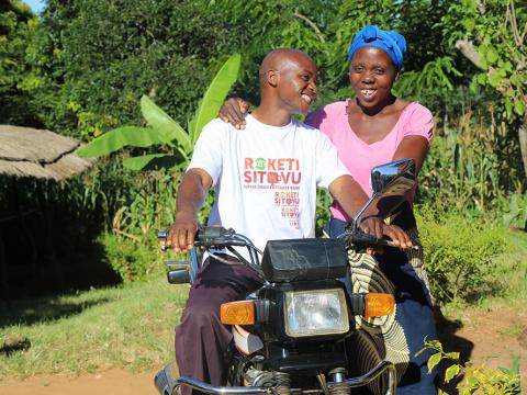 Honest with his wife and motorcycle, a dream come true