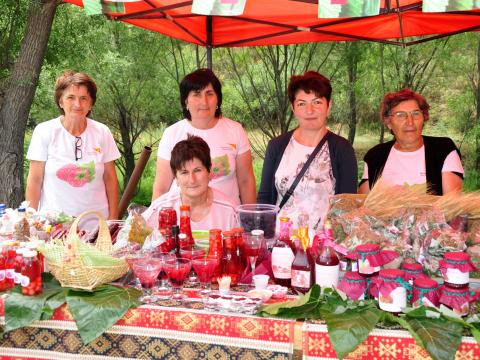 Raspberry producers group in Raspberry fest