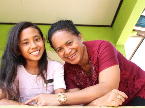 Madalena and her 13-year-old daughter Rivaldina. Photo: Suzy Sainovski/World Vision