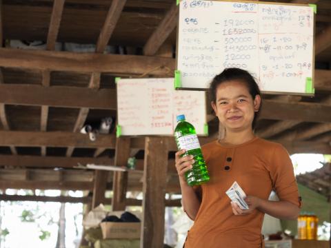 Young entrepreneur from Kyunthu Kyunthar producer group