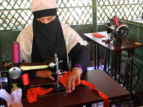 To help Rohingya families stay safe, World Vision began training refugee women to sew and produce re-usable cloth masks, as part of a project funded by Korea International Cooperation Agency.