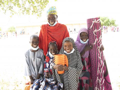 Zeinabou her mother, sisters and brother at the distribution