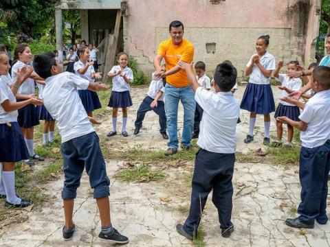 Children playing game