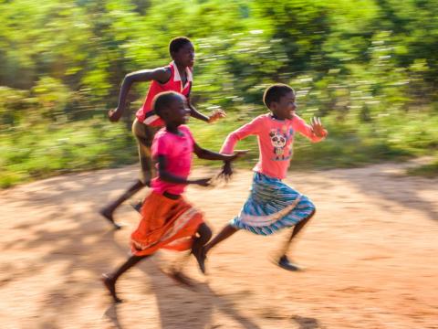 children running