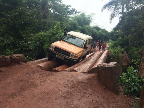Stranded vehicle in DRC
