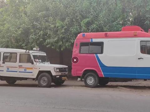 Ambulance in India during second wave ov COVID1-19