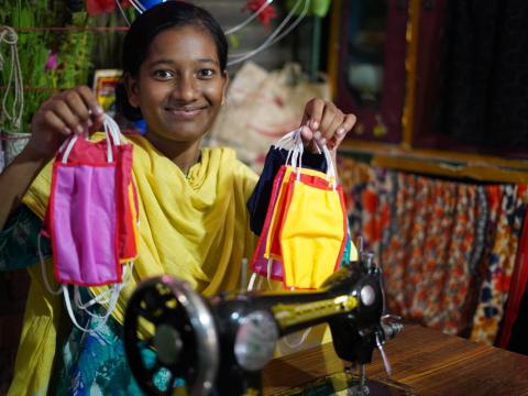 Akhi has been making face masks for her local community.