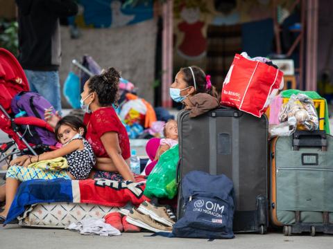 Hundreds of Venezuelan migrants are stuck waiting at the border after Peru closed their border over COVID-19 concerns. The problem is straining  the local economy and infrastructure and migrant and local families are becoming increasingly vulnerable.© World Vision / Chris Huber