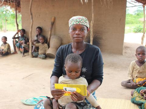 Three-year-old Felismina in Mozambique with her great-aunt Elisa.