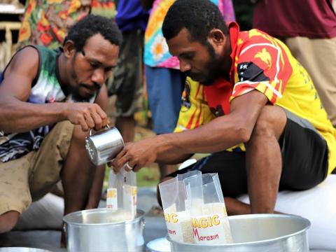Building Resilience project invests in rice farming (34)