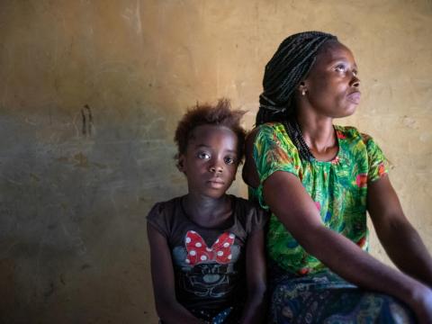 Girls in Niger