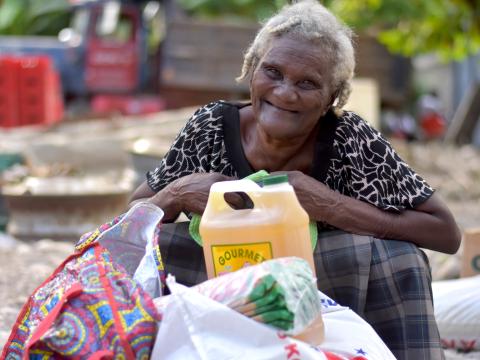 Clarisse with the food received