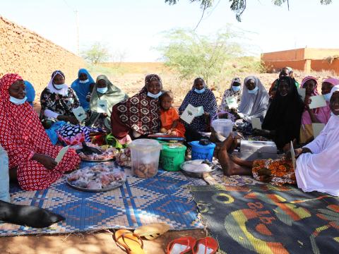 Nasbatou and the members of her saving group