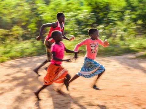 children running