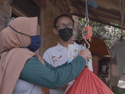 Gavin and his mother is running a waste bank