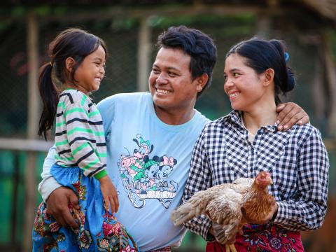 A gift of chickens reunites a family