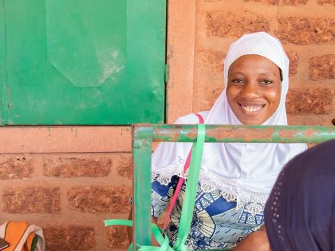 17 women, including Assetou, were trained in weaving. They then received installation kits