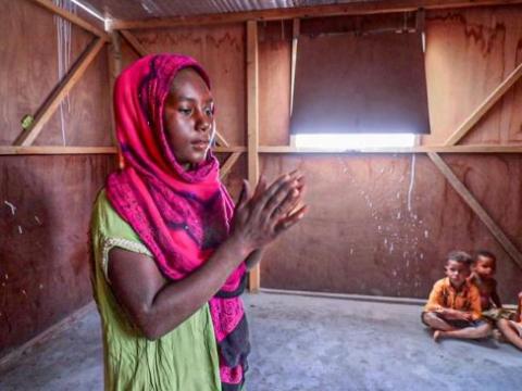 Anood teaches handwashing