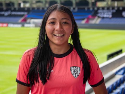 Evelyn, 16, soccer player from Ecuador