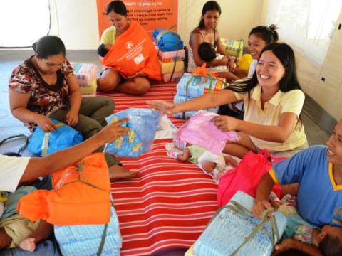 Philippines: World Vision defends moms and babies in tough times
