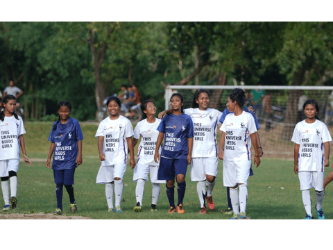 Girls football teams