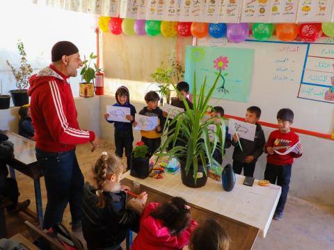 Students are engaging in class through activities. ⒸWorld Vision Syria Response, Zaher Jaber