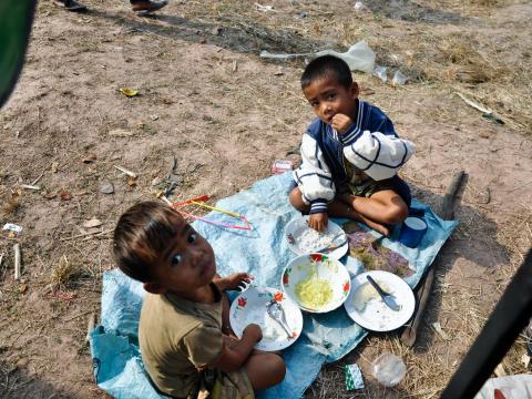 Displaced children in Cambodia
