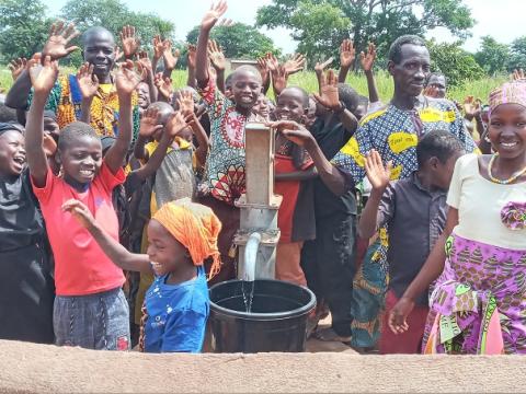 Having a clean water readily accessible at schools in Chad reduces the burden on children and increases enrollment. 