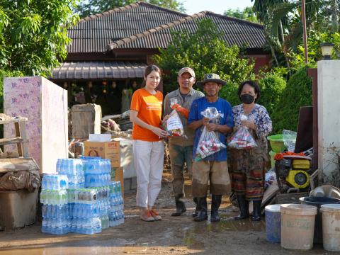 The Suphanimit Foundation is currently modifying the relief plan towards the rehabilitation process of flood victims by supporting the repair of homes and schools