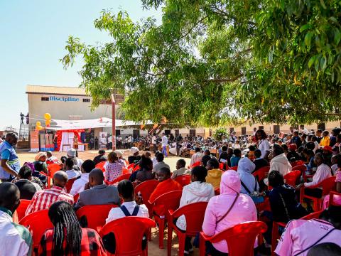 Scène de rassemblement à la célébration de le Journée internation de l'enfant africain