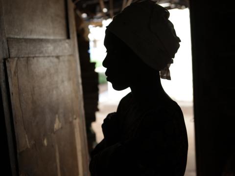 Mozambique Child Helpine (1)