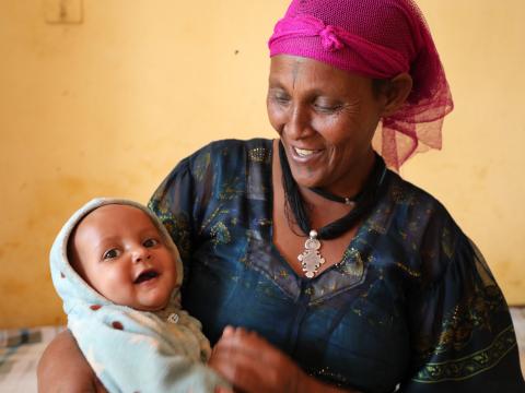 Gember and her daughter lemlem smiling