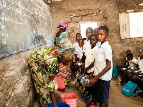 Children receiving hot school meal