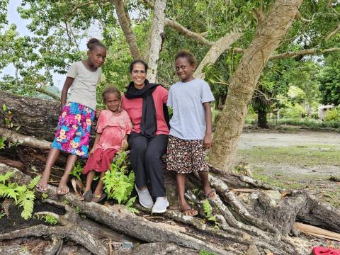 Pacific girls wih Asuntha