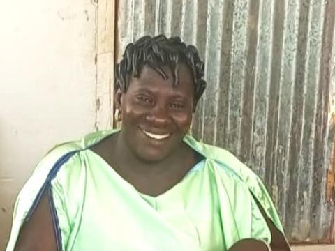 Rachelle is the secretary of the S4T Sigida Yiriwa savings group; married and the mother of five boys