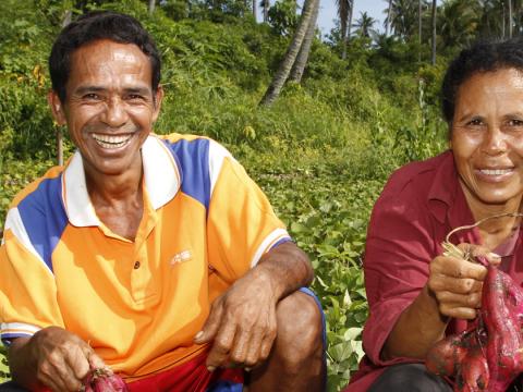 Fernando and Francisca are pleased to see their family eating more nutritious foods. Photo: Jaime dos Reis/World Vision
