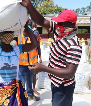 World Vision scales up COVID-19 preventive measures at food distribution sites in Mozambique