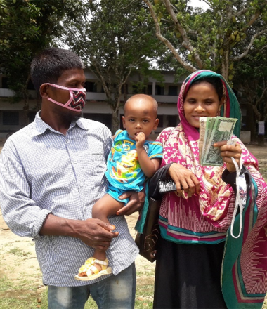 family with cash from Bangladesh