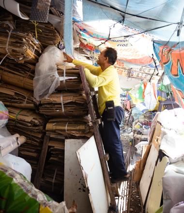 A man recycling in Philippine