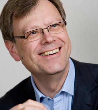 Stephen Lockley headshot